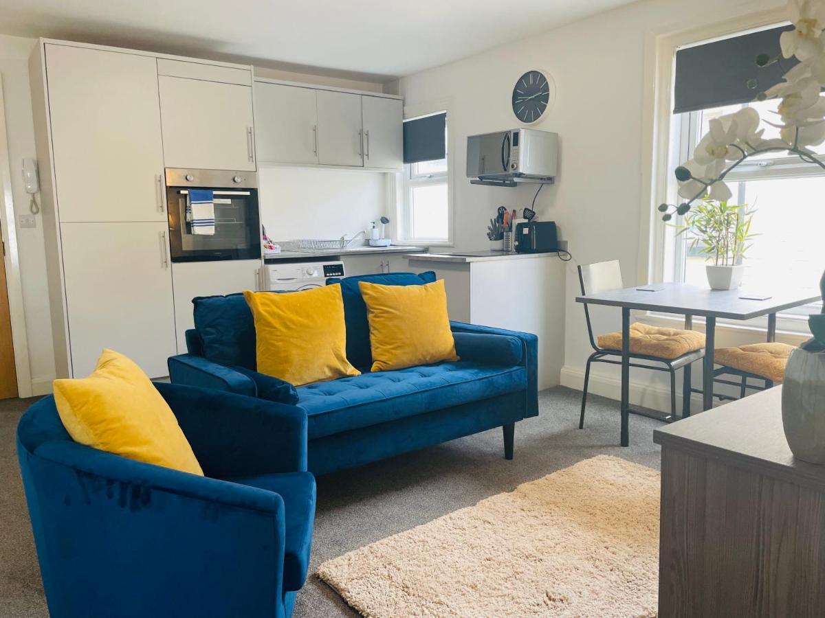 Westcliffe Apartments เซาท์พอร์ต ภายนอก รูปภาพ